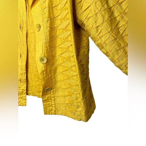 Chicos Size 2 Unique Yellow Button jacket with design - Picture 3 of 8